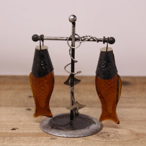 Vintage Amber Glass Fish Salt & Pepper Shakers - Nautical Themed Shakers