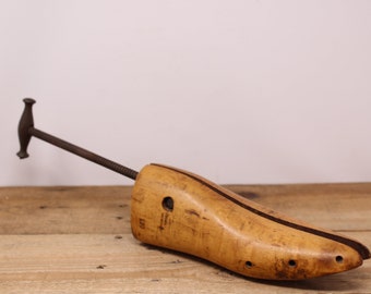 Antique 1919 Wood Shoe Stretcher Expander - Men's Size 00 (10 1/2 - 12)