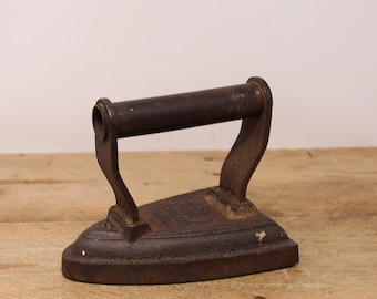 Antique British 'Sylvester' Patent 'Salter Sad Iron' Number 5