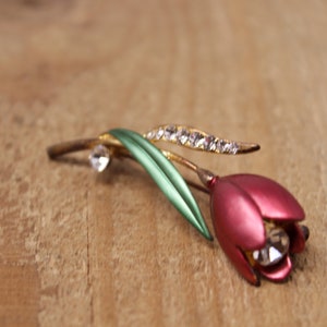 Vintage 3D Red Rose Brooch / Pin with Rhinestones