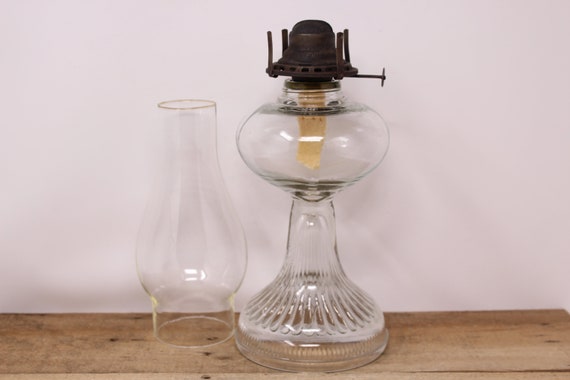 Oil Lamps: The Kerosene Era in North America - Thuro, Catherine M V: 97816356107