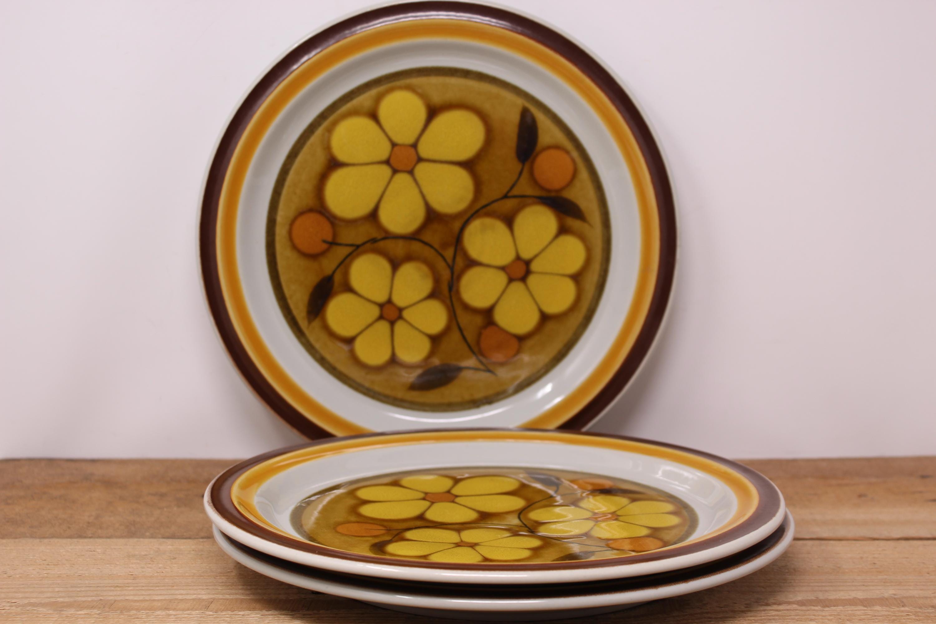 昭和レトロ 新品未使用 KARINA JAPAN STONEWARE 5枚セット 昭和レトロ 新品未使用 KARINA JAPAN STONEWARE 5枚セット 【公式通販】