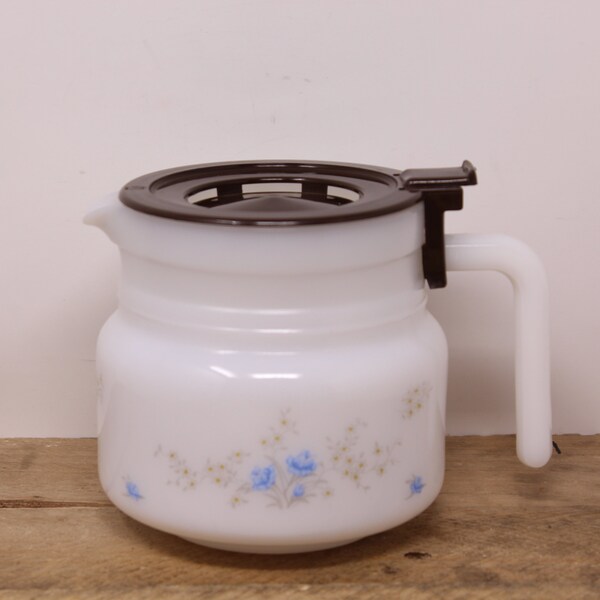 Pichet pot à lait Mobil Arcopal années 70 vintage