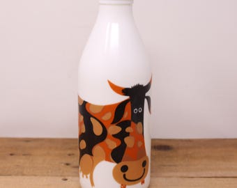 Vintage Egizia White Milk Glass Milk Bottle with Plastic Cap - Happy Cow Design - Made in Italy