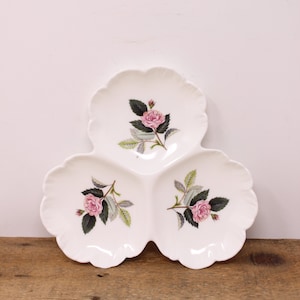Vintage Wedgwood Bone China Hathaway Rose Clover Leaf Relish Tray