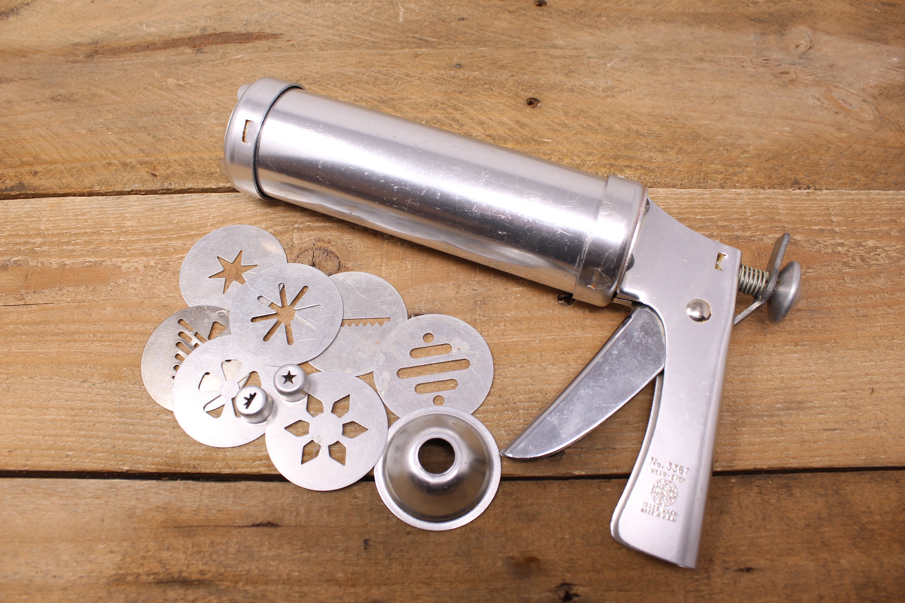 Ancien presse à biscuits Miroir Cooky Spritz 12 disques 3 embouts