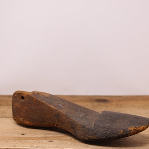 Antique Primitive Wooden Ladies Shoe Form / Shoe Last