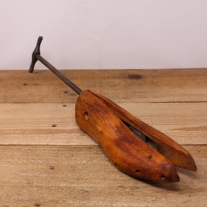 Antique &quot;Standard&quot; Wood Shoe Stretcher / Expander - Men&#39;s Size 00 (10 1/2 - 12) - Shoe Store Memorabilia