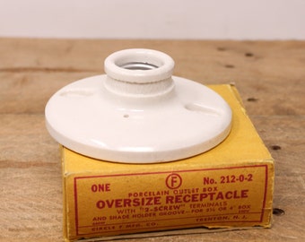 Vintage Underwriters Laboratories UL - 3051 Porcelain Light Socket Fixture - U.S.A.