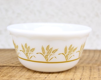 Vintage Hazel Atlas Milk Glass Bowl – Wheat Pattern, Harvest Gold