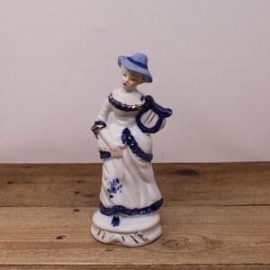 フィギュリンアンティーク Yahoo!オークション - フォルクシュテット フィギュリン 計3点