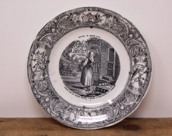 Antique Porcelaine Opaque de Gien - Talking Plate - Histoire De Jeanne D'Arc # 2 - French Joan Of Arc Collector Plate