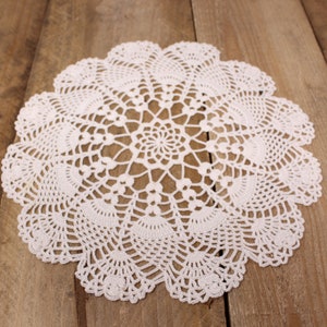 Set of 7 Vintage Crocheted / Lace Round Doilies