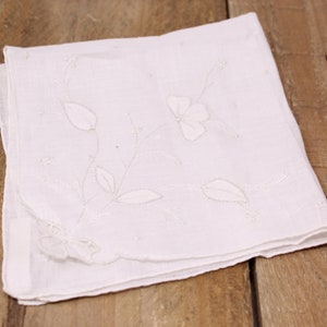 Lady Heritage - Irish Linen Handkerchief - Made in Madeira