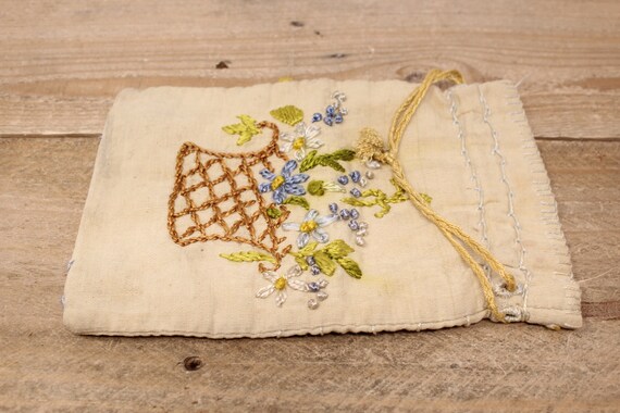 Antique Hand Embroidered Linen Hand Bag / Purse w… - image 2