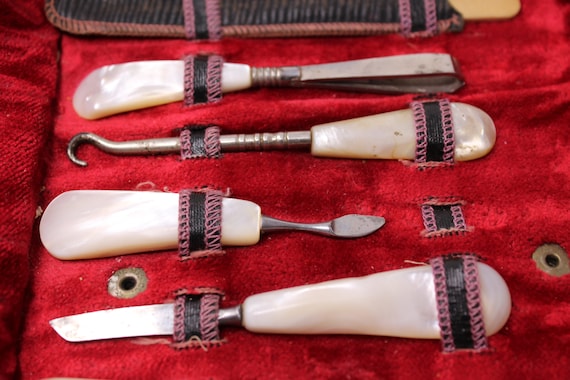 Antique Manicure Set - Victorian Red Velvet - Mot… - image 4