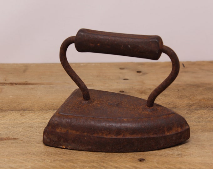 Antique Flat Iron / Clothes Iron Etsy