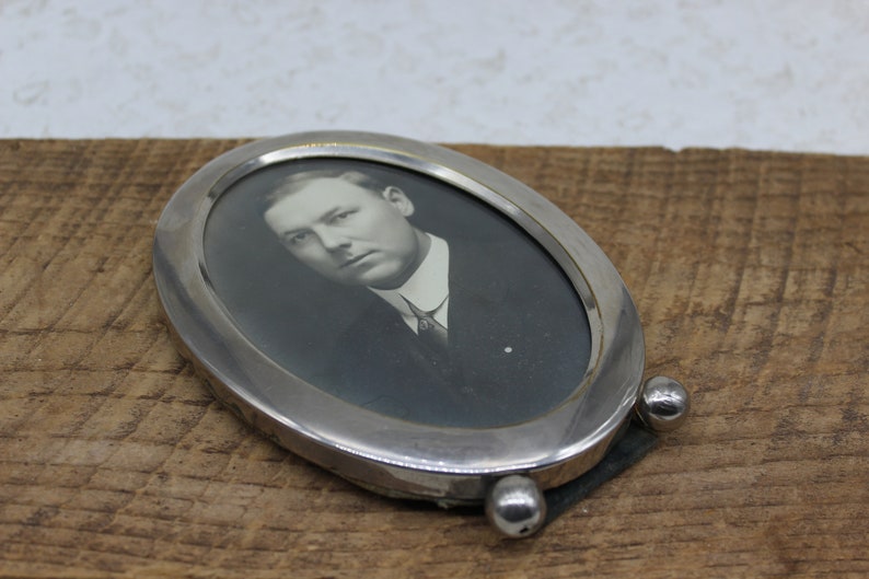 Portrait of Gentleman in Antique Frame image 7