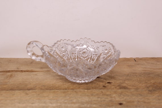 Assorted Vintage Pressed Glass, Crystal, and Cut Glass Finger Bowls Assorted Vintage Pressed Glass, Crystal, and Cut Glass Finger Bowls