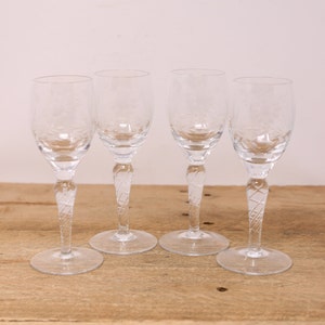 4 Flower Etched with Twisted Stem - Cordial / Sherry Glasses / Small Wine Glasses