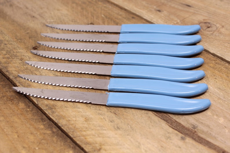 Vintage Accord Sheffield Stainless 7 Serrated Steak Knives Blue Plastic Handles Canada image 2