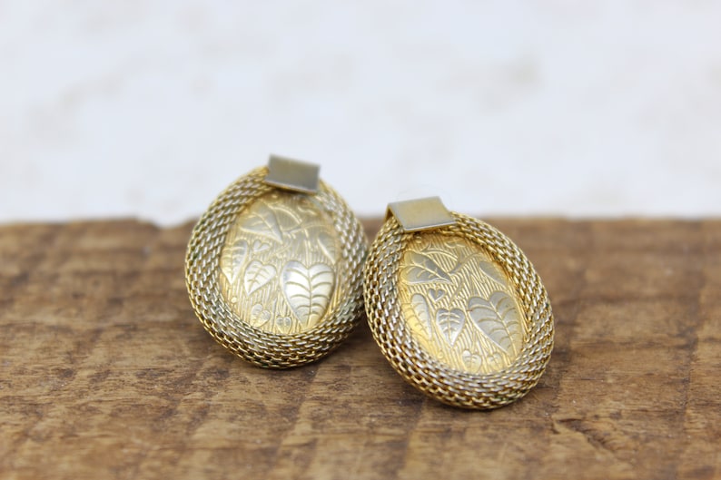 Continental Gold Tone Clip-On Ear Rings