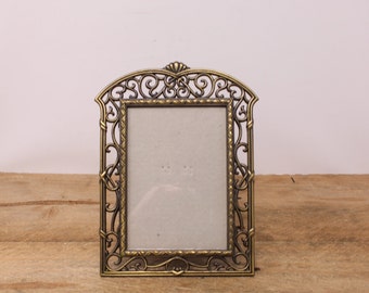 Vintage Antique Brass Color - Scroll Design Picture Frame - 3.5" x 5" Photo Frame