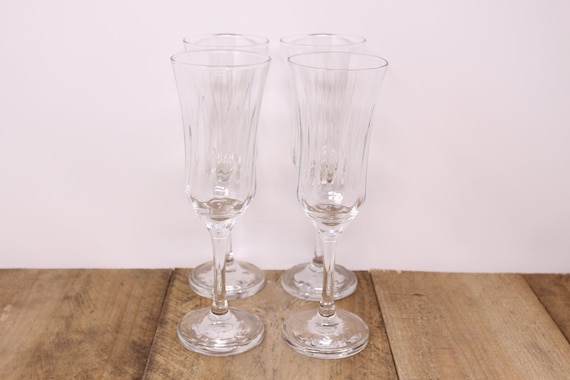 Ribbed cut crystal champagne flute