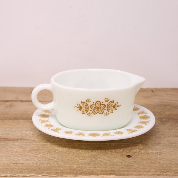 Vintage Pyrex Butterfly Gold Gravy Set - Gravy Boat with Underplate