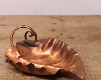 Vintage Gregorian Copper Hammered Leaf Design Trinket Dish with Fluted Edges