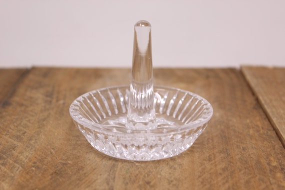 Vintage Crystalglass ringjewelry holder