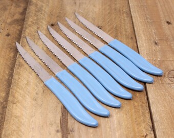 Vintage Accord - Sheffield Stainless  - 7 Serrated Steak Knives - Blue Plastic Handles - Canada