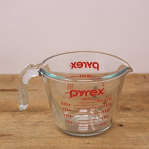 Vintage Red Pyrex 1 Cup Measuring Cup / Pyrex 508 1 Cup 8oz 250ml Open  Handle Red Lettering Measuring Cup / Pyrex Flameware Blue Tint 