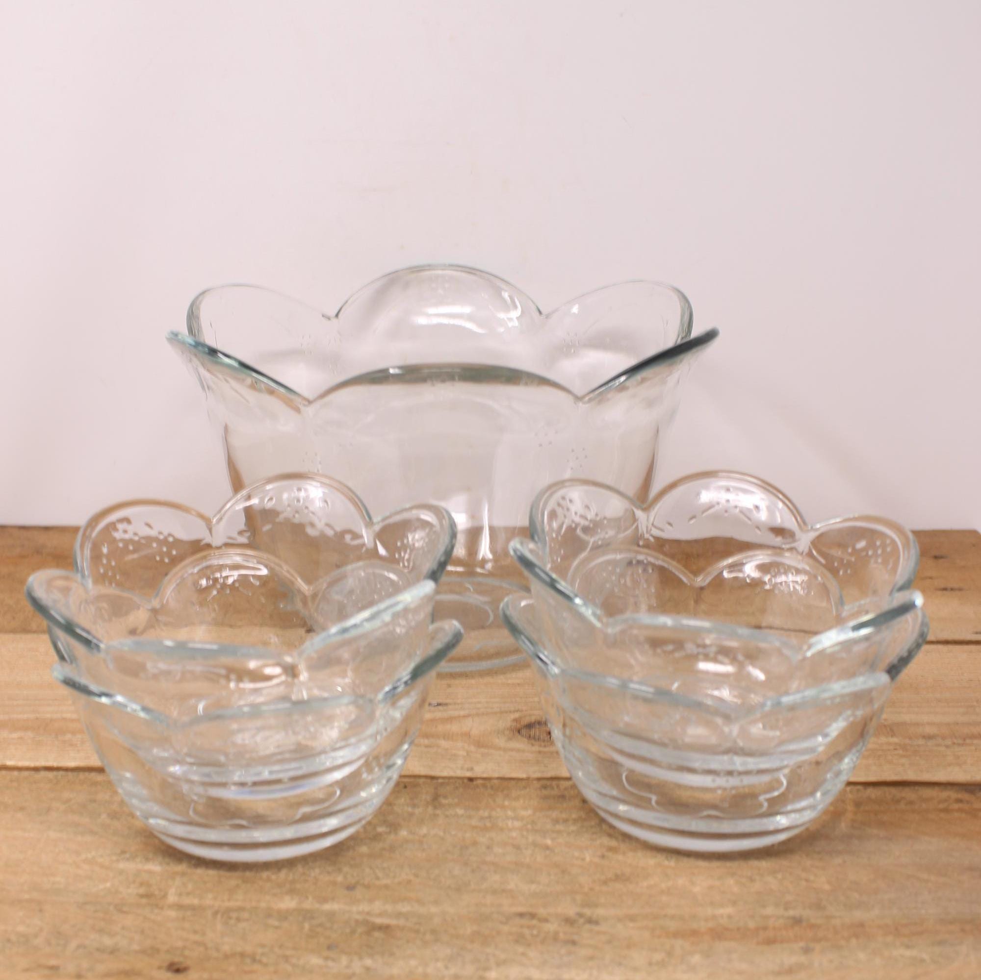 Vintage "Blossom" by Pfaltzgraff  Clear Glass Salad Bowl with 4 Individual Salad Bowls / Dessert Bowls - 5 Piece Salad Bowl Set