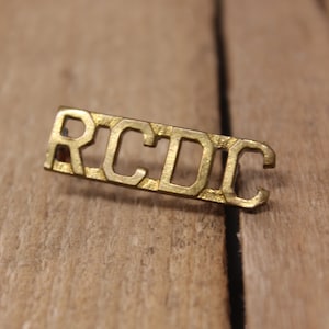 WWII - R.C.D.C. - Royal Canadian Dental Corps - Shoulder Title