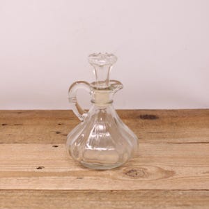 Vintage Optic Glass Dressing / Oil / Vinegar Cruet Bottle by Anchor Hocking with Glass Stopper