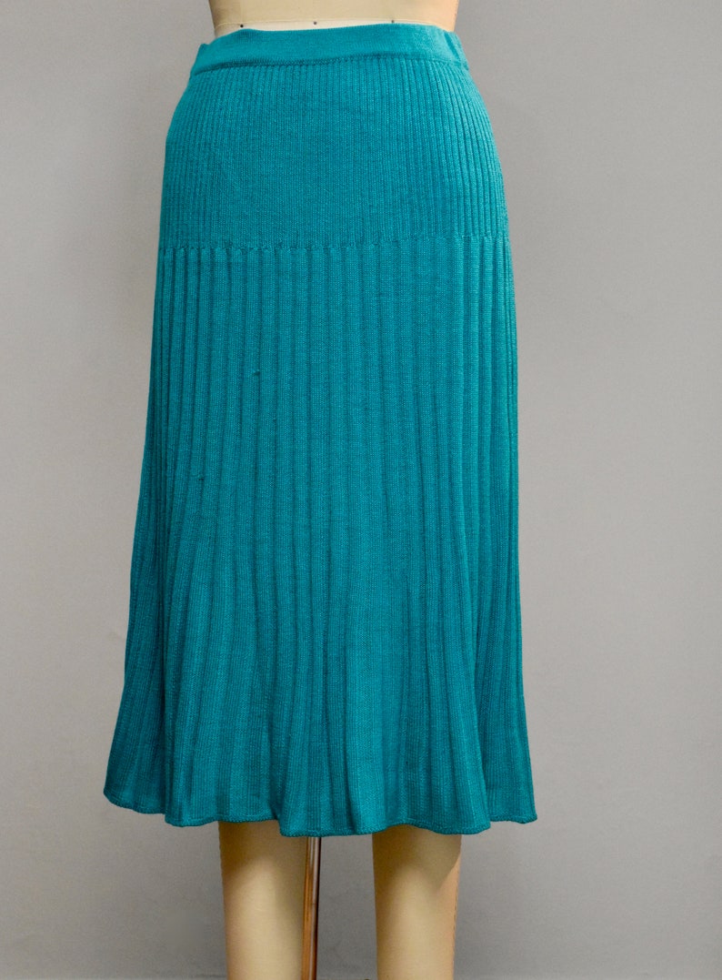 Vintage Italian knit skirt and sweater set image 7