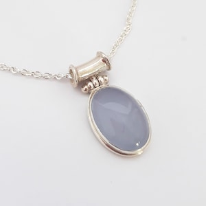 Collier bleu chalcédony Pendant, fait à la main de Bali