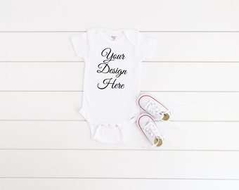 Custom Onesies®, Baby Announcement, personalized Onesie®, Custom baby bodysuit, Baby Shower gift, pregnancy announcement