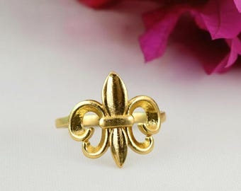 Goldfarbener Fleur de Lis Ring | Französische Königliche Lilie Statement Band