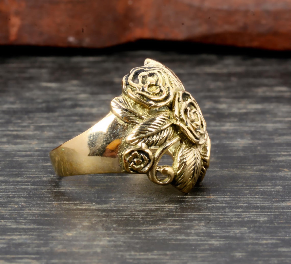 Reina - Vintage Flower Ring