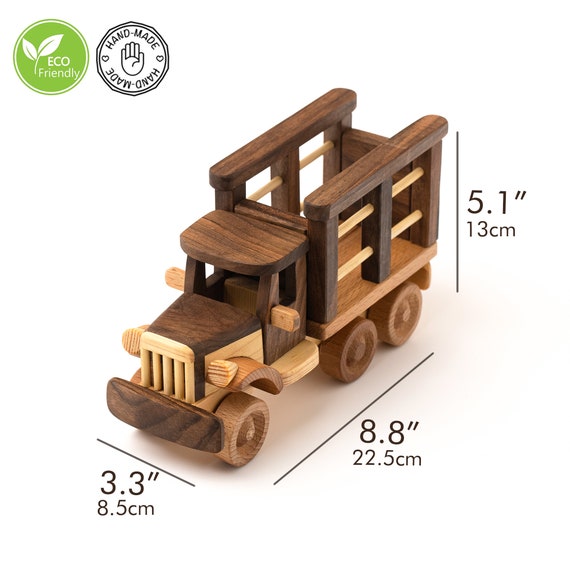 Camion en bois jouet