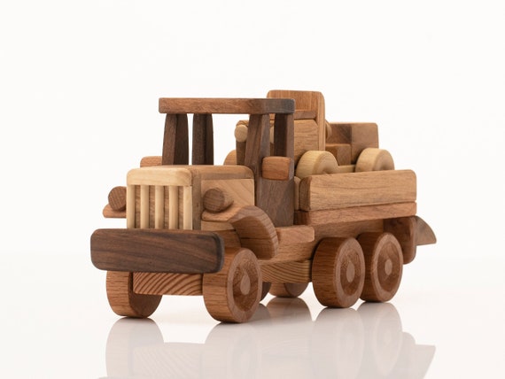 caminhão de madeira de brinquedo anos 60 - Pesquisa Google  Joyeros de  madera, Coches de juguete de madera, Camiones de juguete de madera