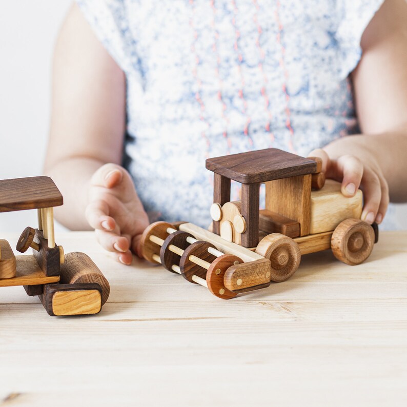 Natural Wood Toy Wooden Baby Gift Kids Christmas Gift Combine Harvester