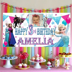 Grandes decorações personalizadas para festa de aniversário Frozen Nome Idade Foto 1º 2º 3º 4º 5º 6º 7º 8º 9º Elsa Olaf Anna