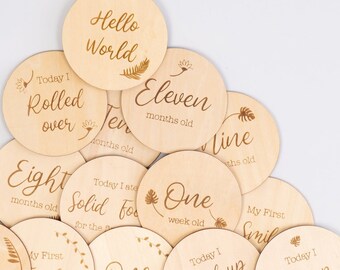 Wooden Baby Milestone Card & Disc Set - for Baby's Age, First Baby Milestones, Moments, Events and Achievements