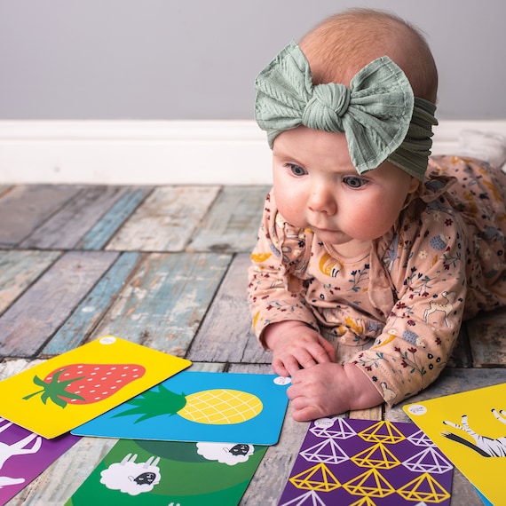 Naissance Essentials Lot de 60 cartes sensorielles pour bébé Noir