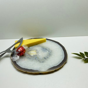 Large Polished natural Agate slice - cheese board, serving platter or display piece