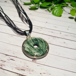 Seraphinite pendant set in sterling silver