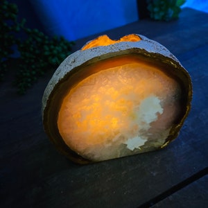 Natural Agate tea light Candle Holder (natural stone / crystal), home decor or unique gift